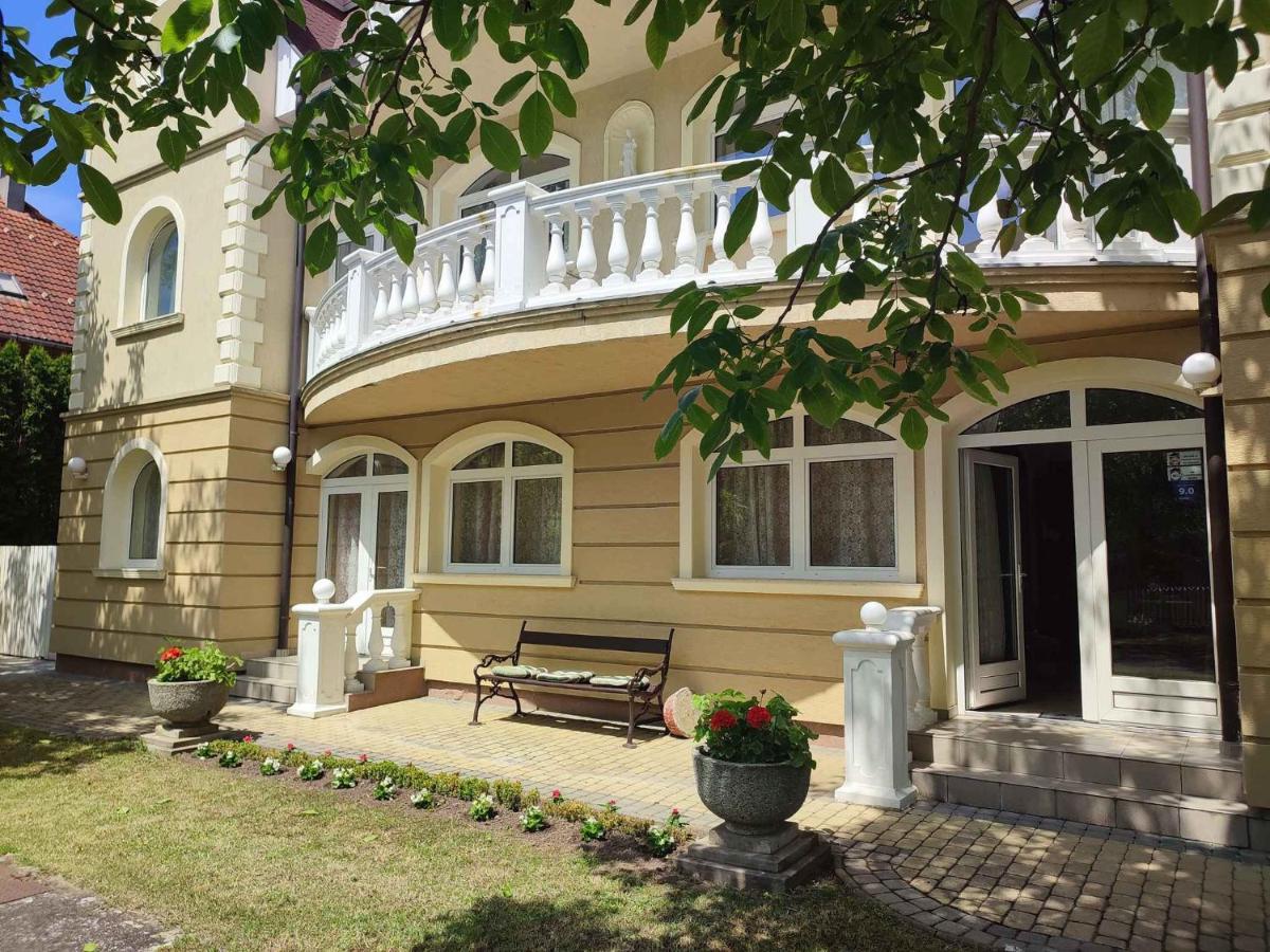 In - Balaton 44890